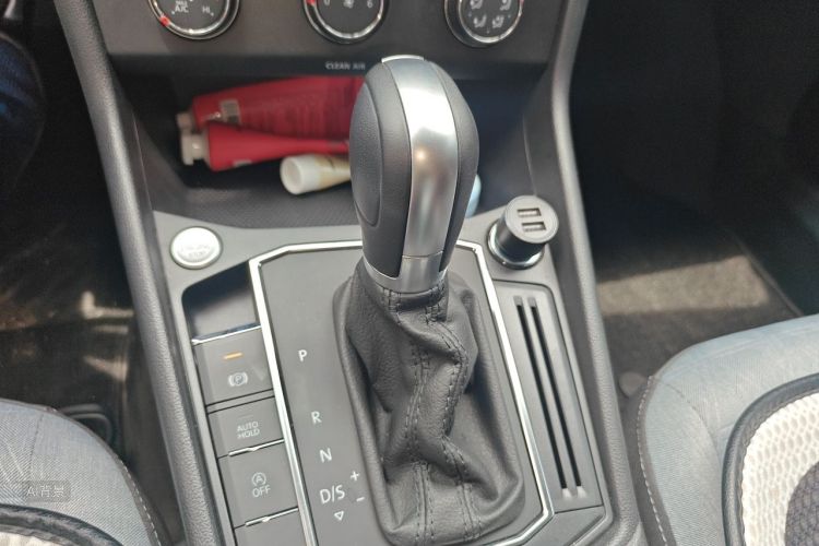Volkswagen Lavida 2023 car image #16