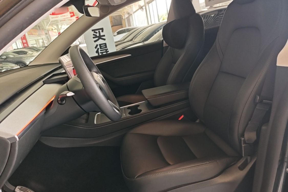 Tesla Model Y 2024 #12 Tesla Model Y 2024 car image #12