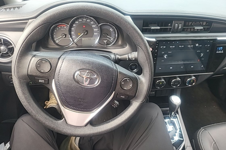 Toyota Corolla 2019 car image #11