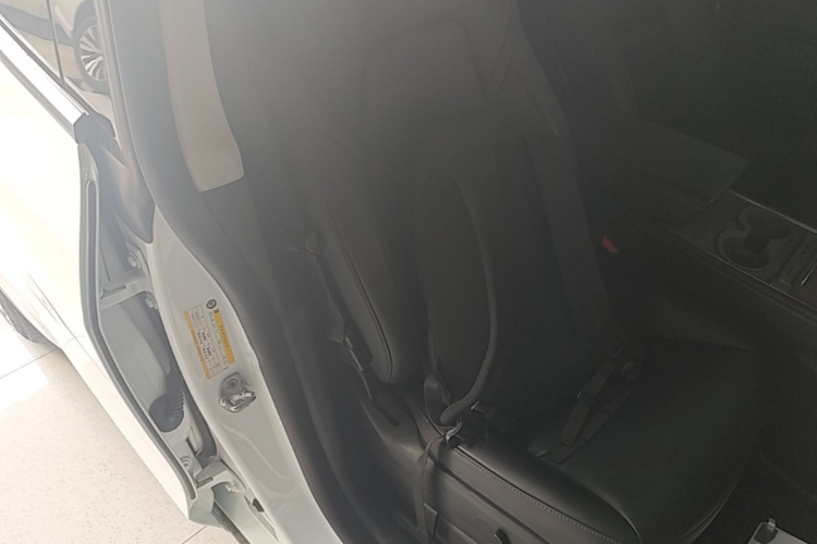 Tesla Model Y 2022 #24 Tesla Model Y 2022 immagine di auto #24