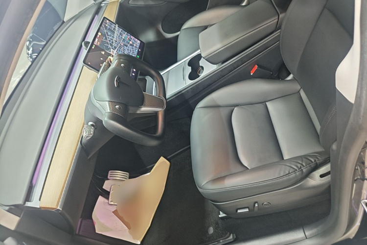 Tesla Model Y 2021 #15 Tesla Model Y 2021 car image #15