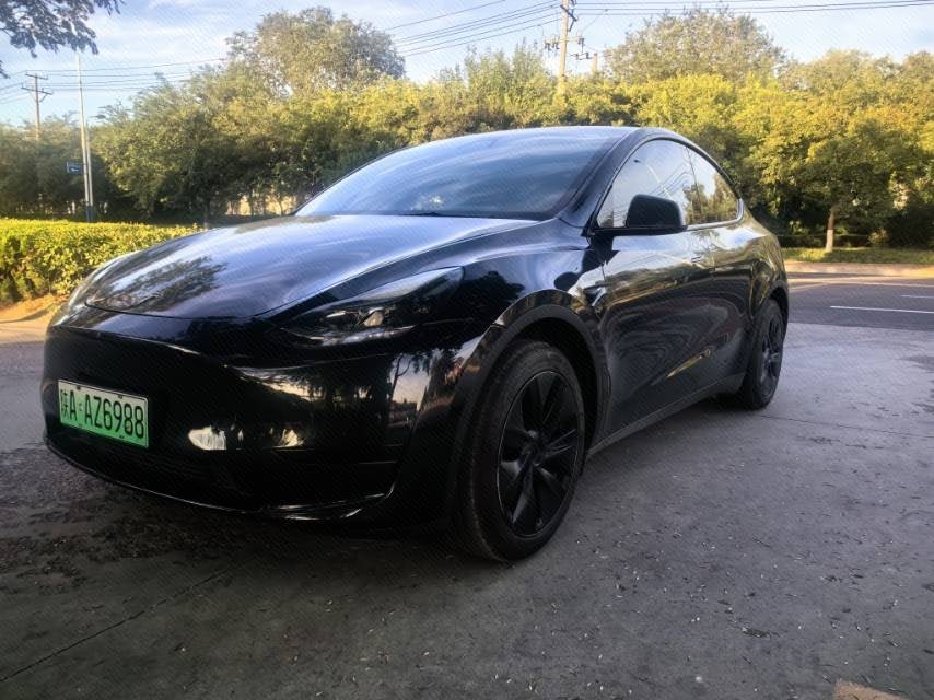 Tesla Model Y 2025 car image 