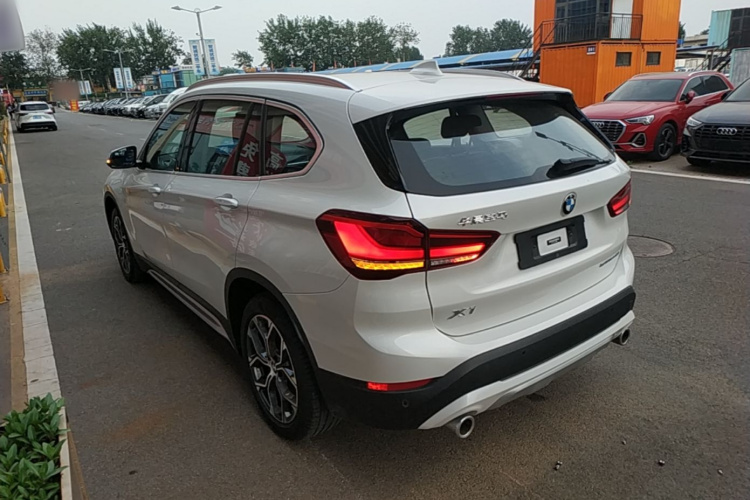 BMW X1 2022 car image #5