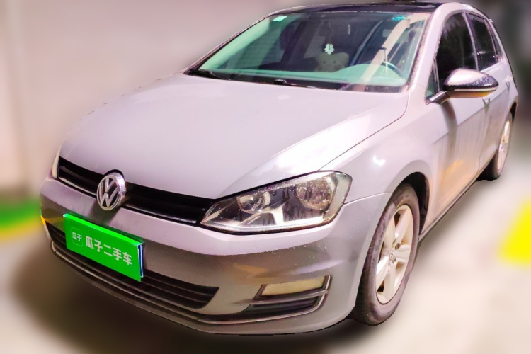 Volkswagen Golf 2015 car image #2