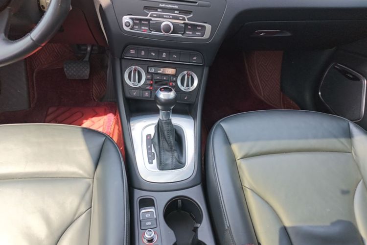 Audi Q3 2017 #18 Audi Q3 2017 car image #18