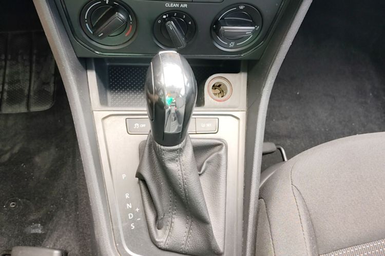 Volkswagen Lavida 2016 car image #14