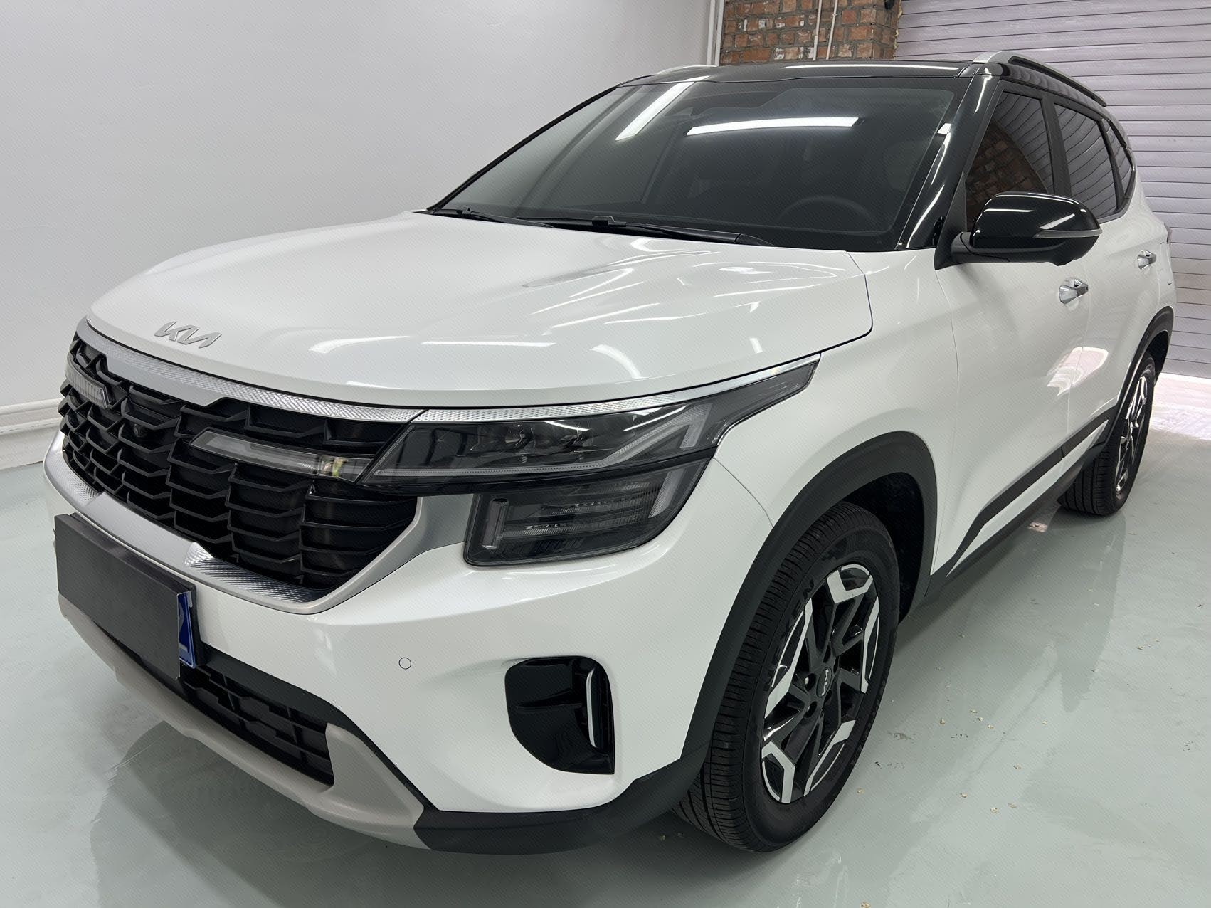 Kia Seltos 2023 immagine di auto 