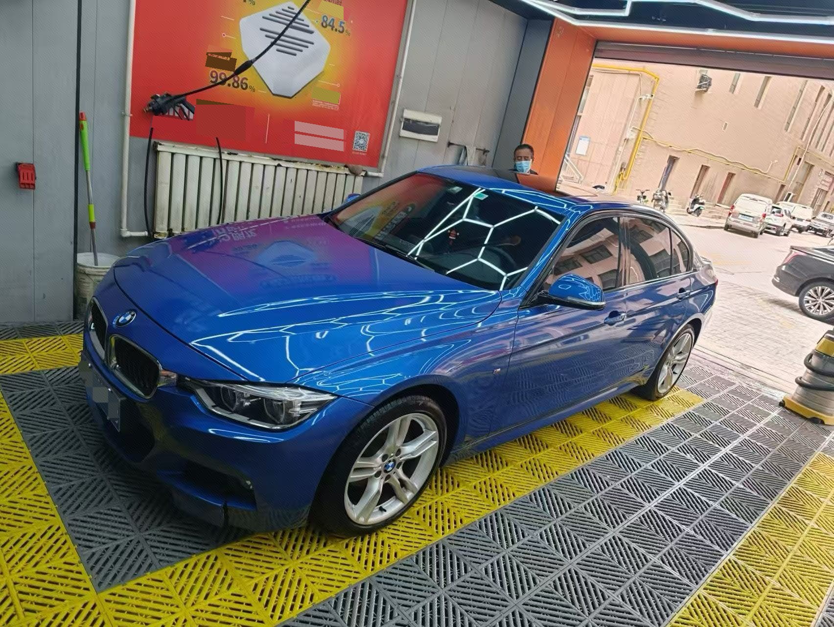 BMW 3 Series 2017 BMW 3 Series 2017 car image