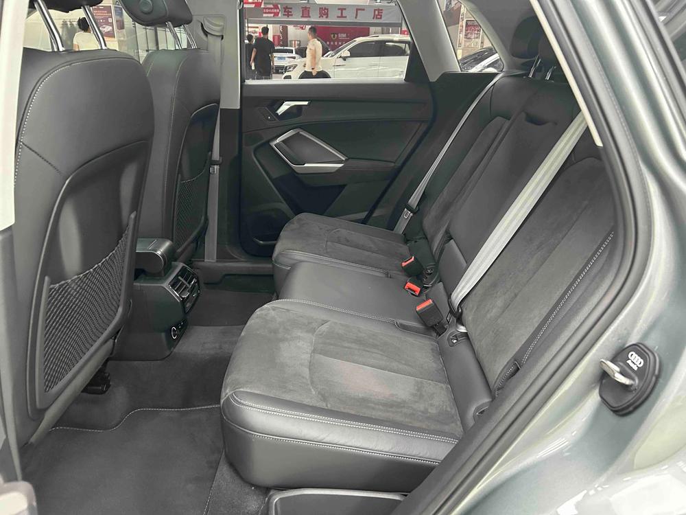 Audi Q3 2022 car image #24