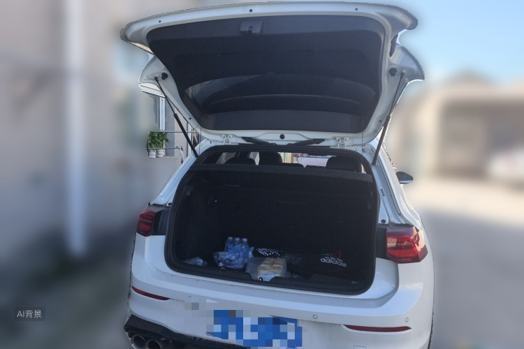 Volkswagen Golf 2023 car image #21