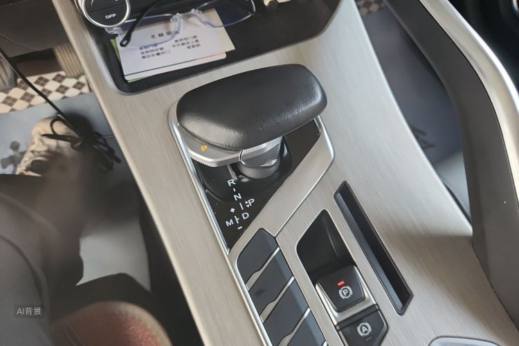GEELY Coolray 2024 car image #16