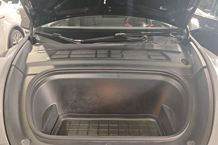 Tesla Model Y 2023 #20 Tesla Model Y 2023 car image #20