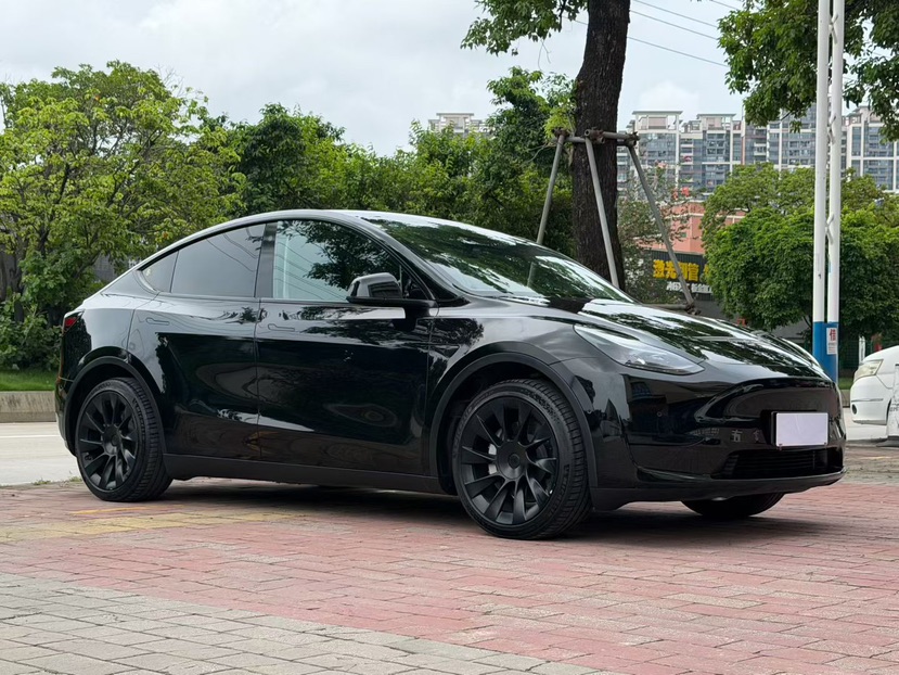 Tesla Model Y 2022 #3 Tesla Model Y 2022 car image #3
