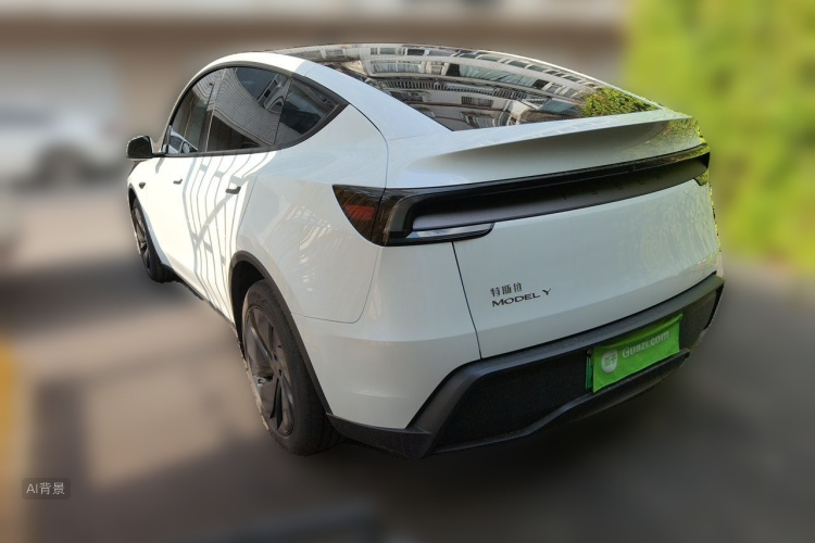 Tesla Model Y 2025 #5 Tesla Model Y 2025 car image #5