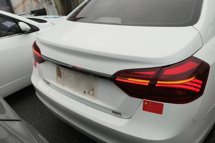 GEELY Emgrand 2019 #4 GEELY Emgrand 2019 car image #4