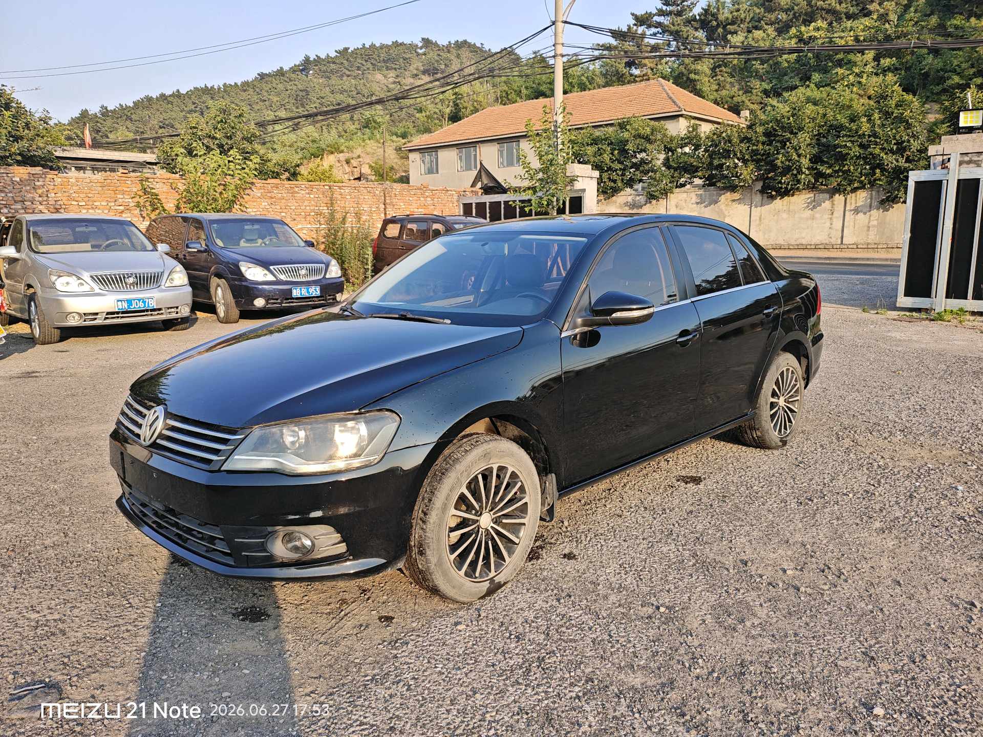 Volkswagen Bora 2014 car image 