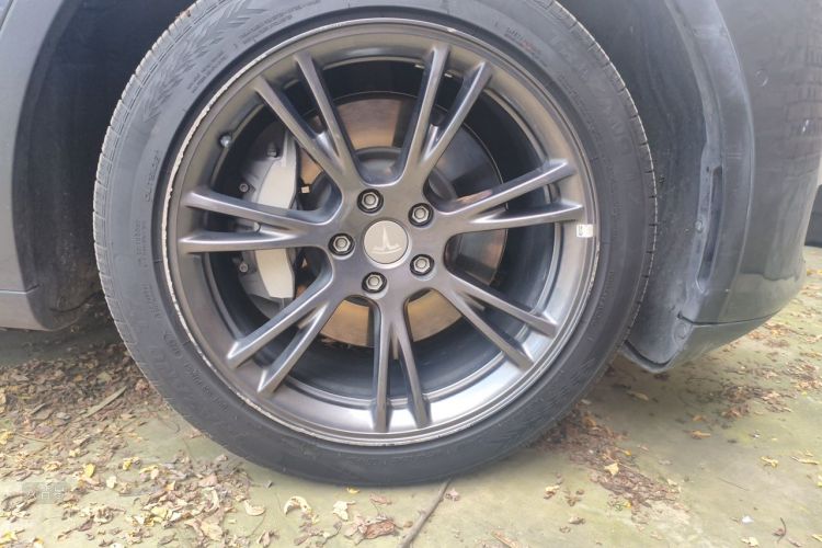 Tesla Model Y 2024 #9 Tesla Model Y 2024 immagine di auto #9