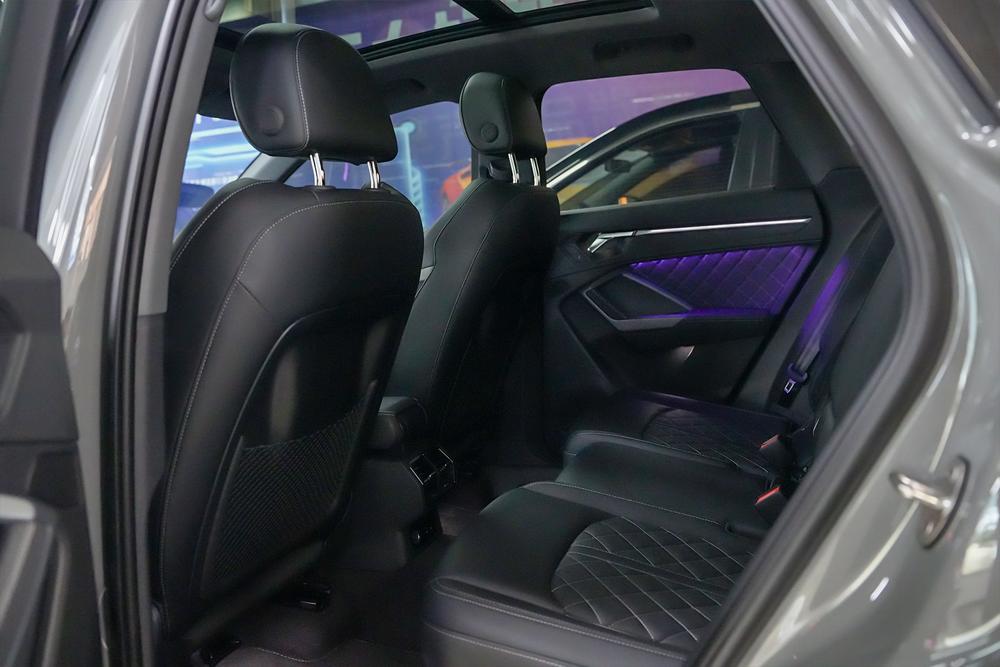 Audi Q3 2025 car image #16