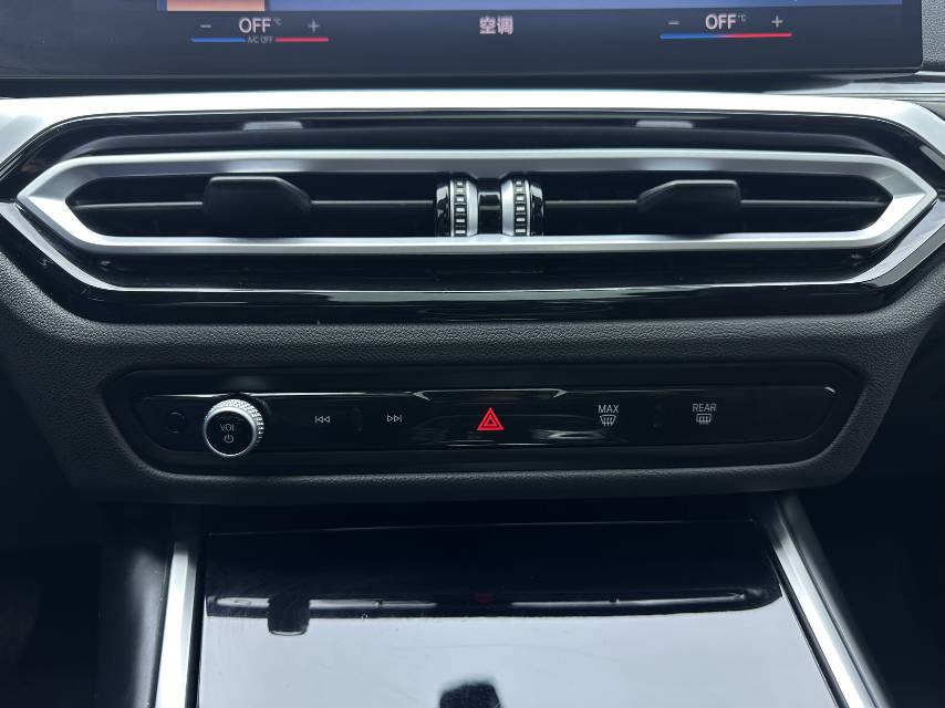BMW 3 Series 2023 car image #14