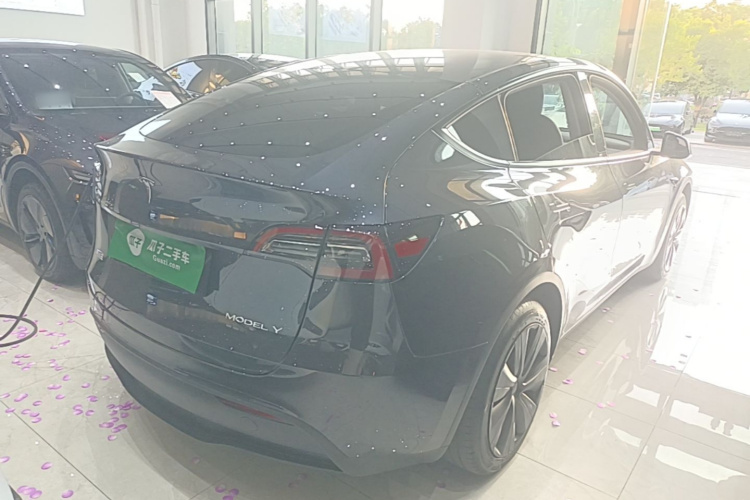 Tesla Model Y 2024 #7 Tesla Model Y 2024 image de voiture #7