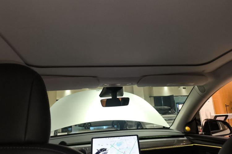 Tesla Model Y 2021 #18 Tesla Model Y 2021 car image #18