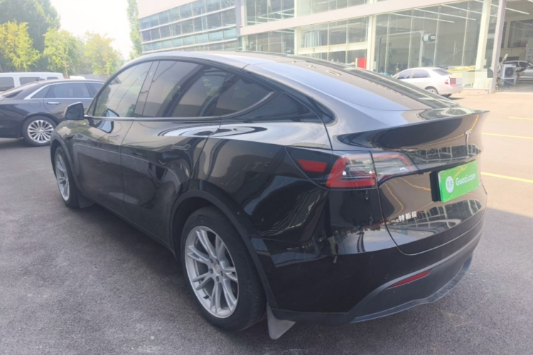 Tesla Model Y 2022 #5 Tesla Model Y 2022 immagine di auto #5
