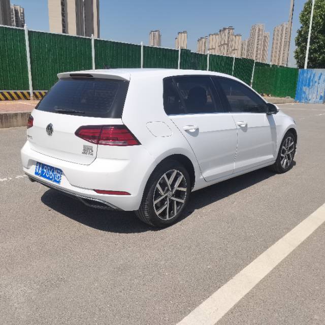 Volkswagen Golf 2020 car image #11