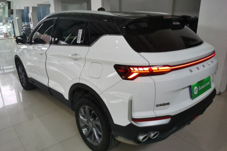 GEELY Coolray 2026 #5 GEELY Coolray 2026 car image #5