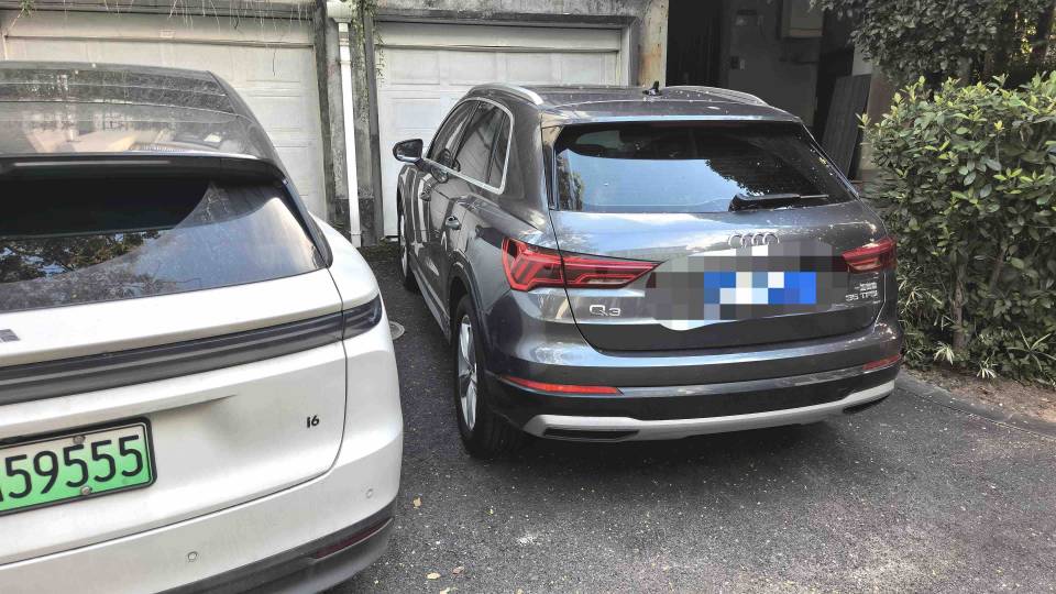 Audi Q3 2020 car image #4