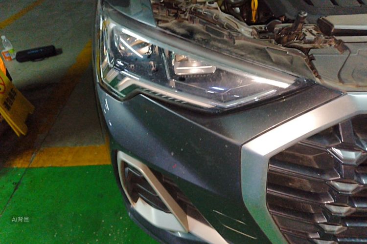 Audi Q3 2022 car image #8