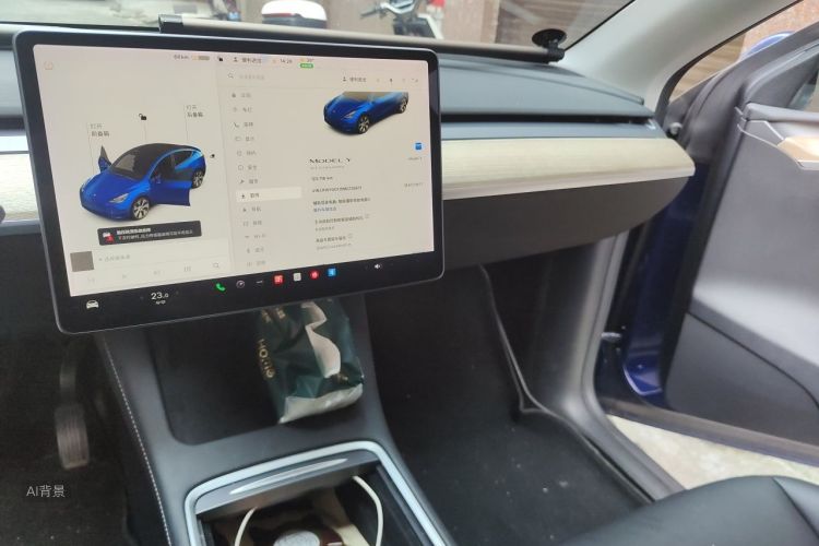 Tesla Model Y 2021 immagine di auto #15