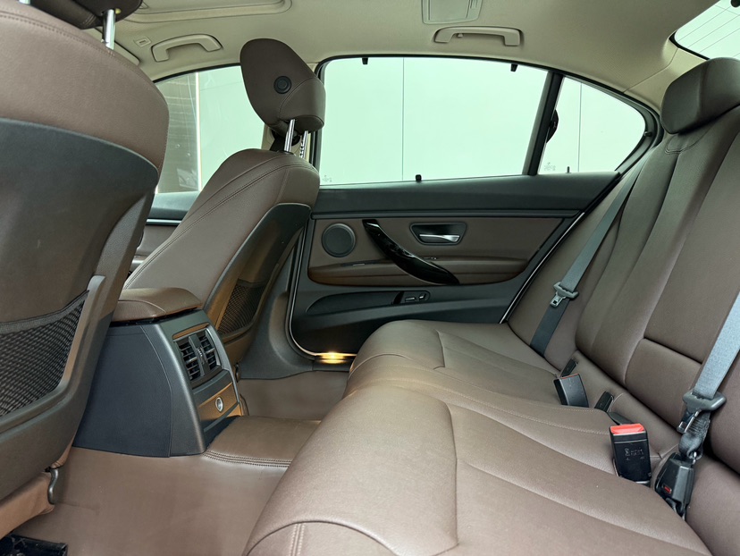 BMW 3 Series 2018 #7 BMW 3 Series 2018 car image #7