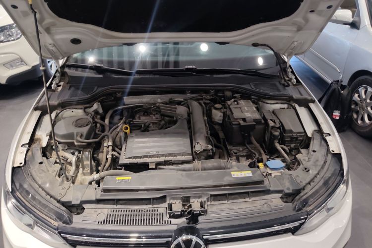 Volkswagen Golf 2021 imagen de coche #20