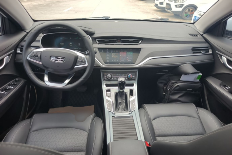 GEELY Emgrand 2021 immagine di auto #10