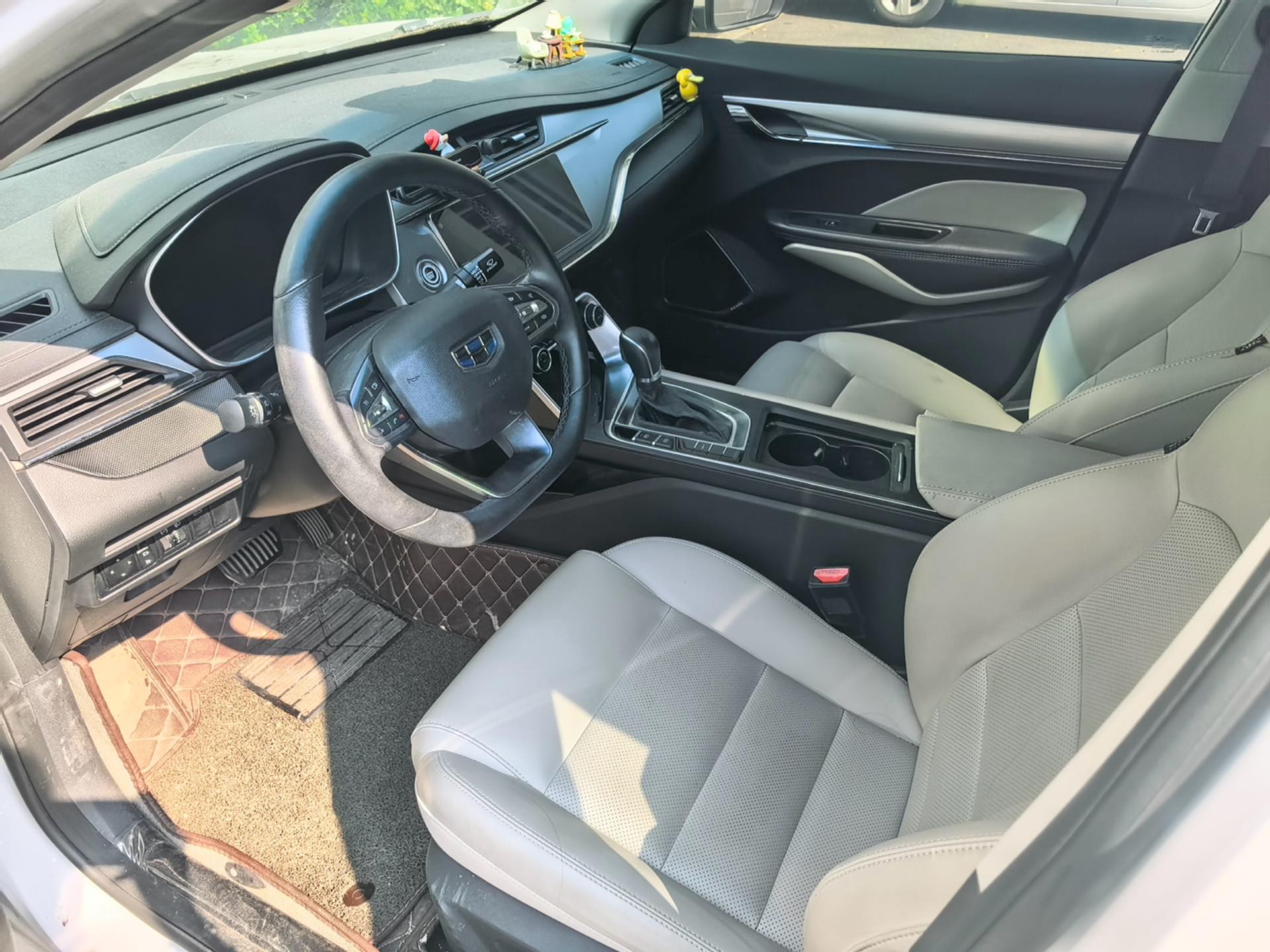 GEELY Binray 2018 car image #9