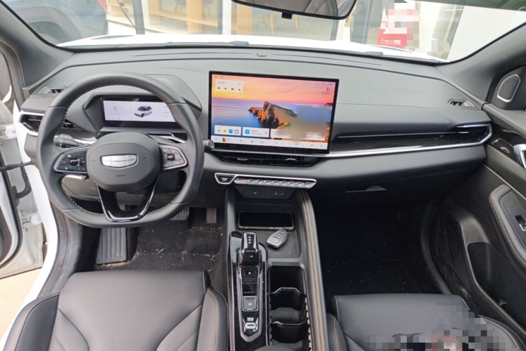 GEELY Coolray 2024 image de voiture #12