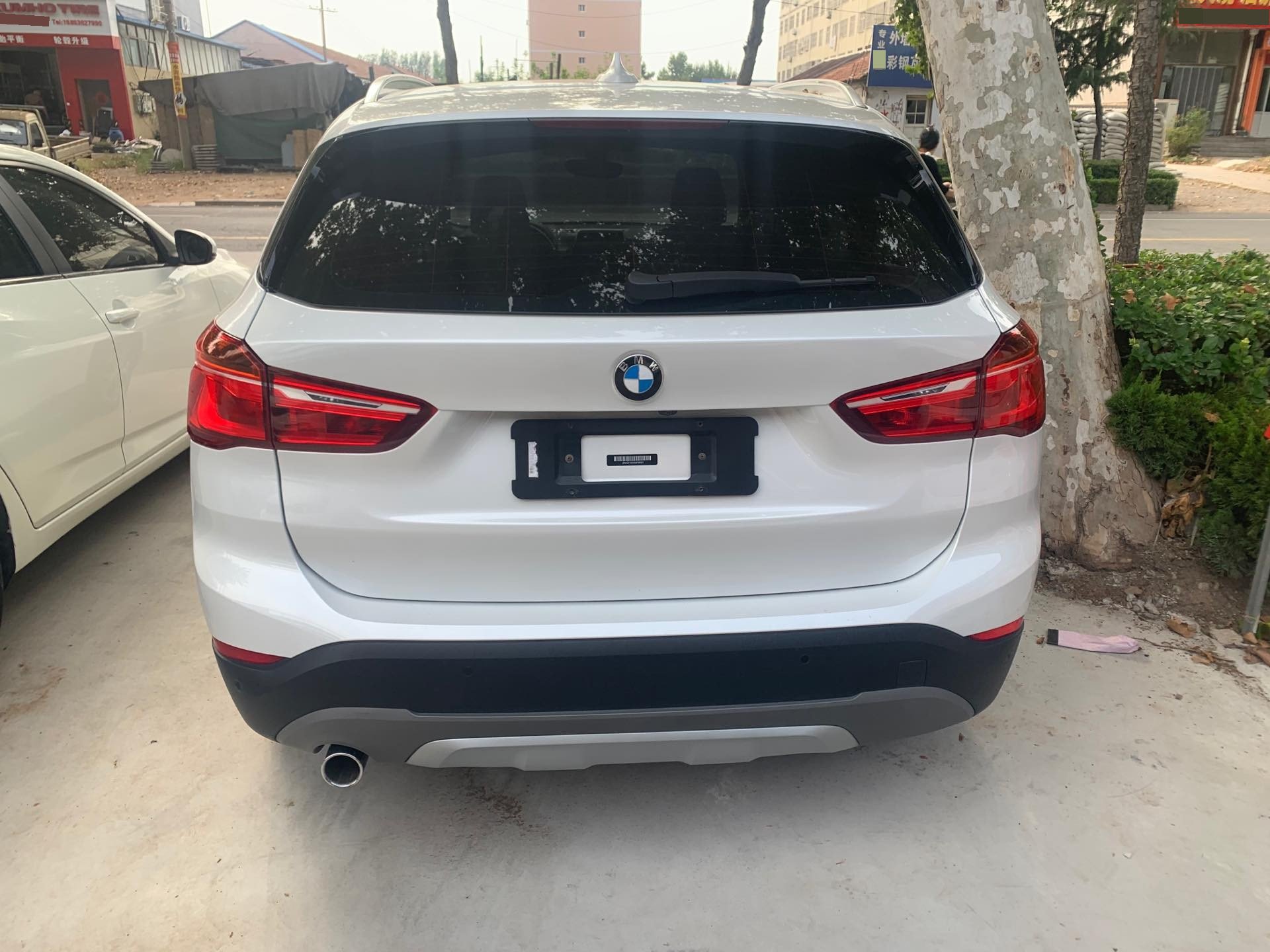 2019 car image #6