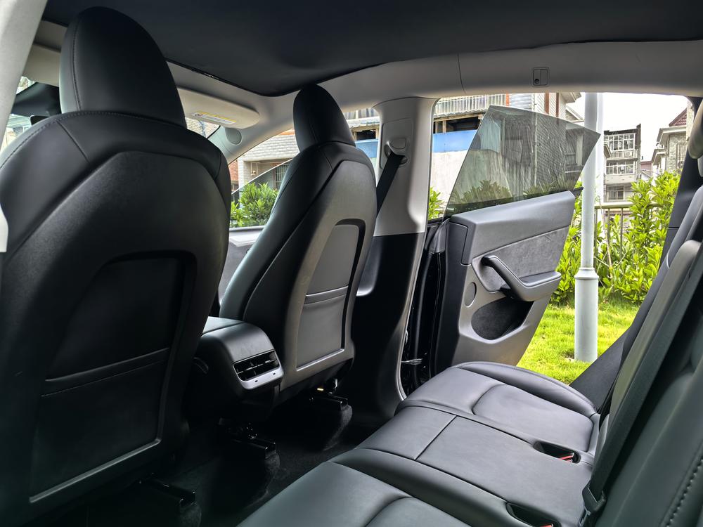 Tesla Model Y 2023 #16 Tesla Model Y 2023 car image #16