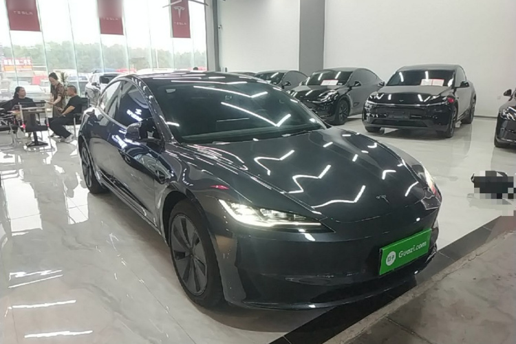 Tesla Model 3 2025 car image #6