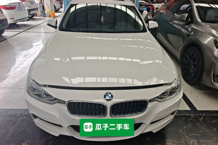 BMW 3 Series 2018 #3 BMW 3 Series 2018 car image #3