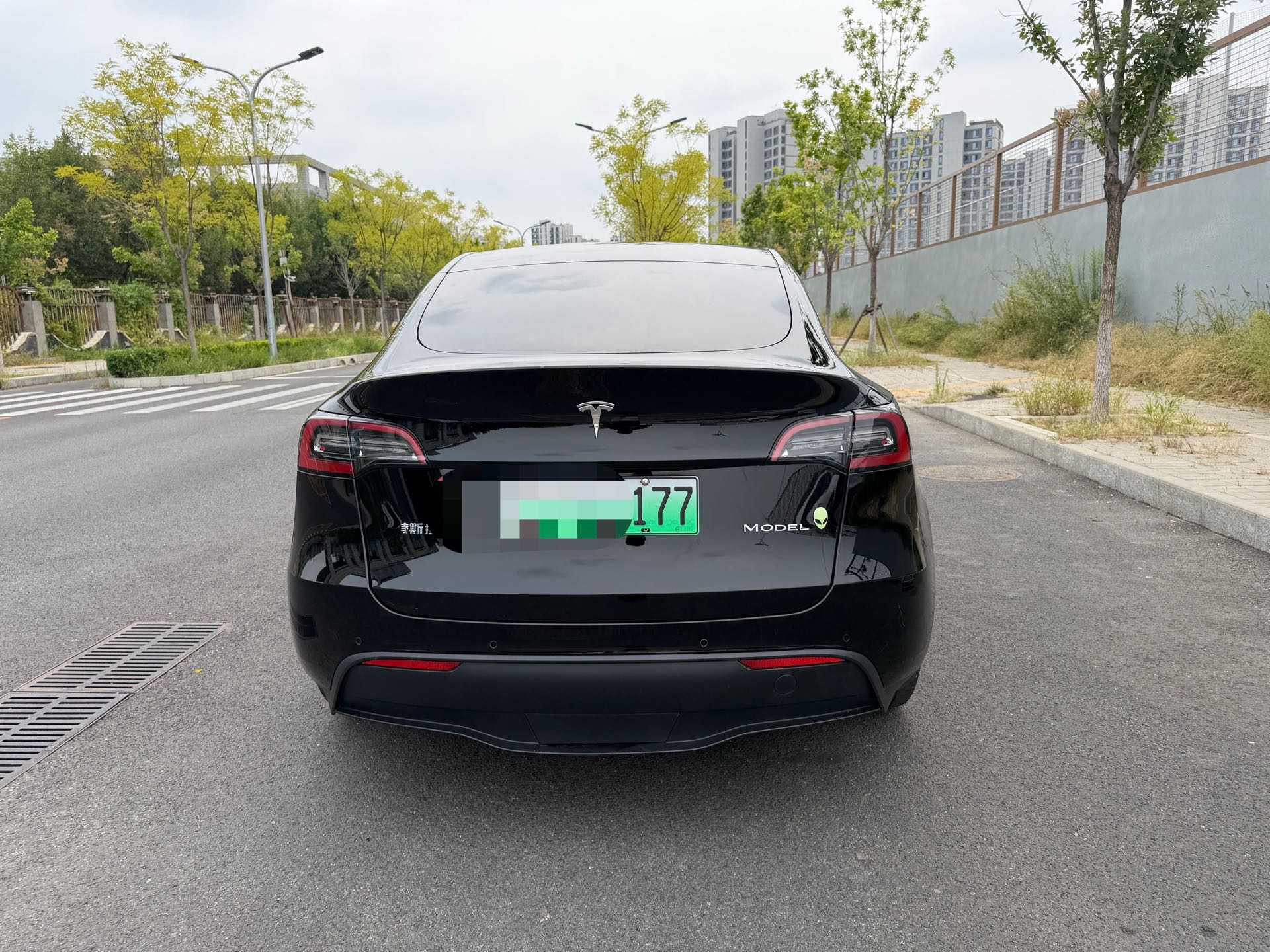 Tesla Model Y 2022 #8 Tesla Model Y 2022 car image #8