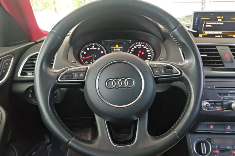 Audi Q3 2019 #11 Audi Q3 2019 car image #11