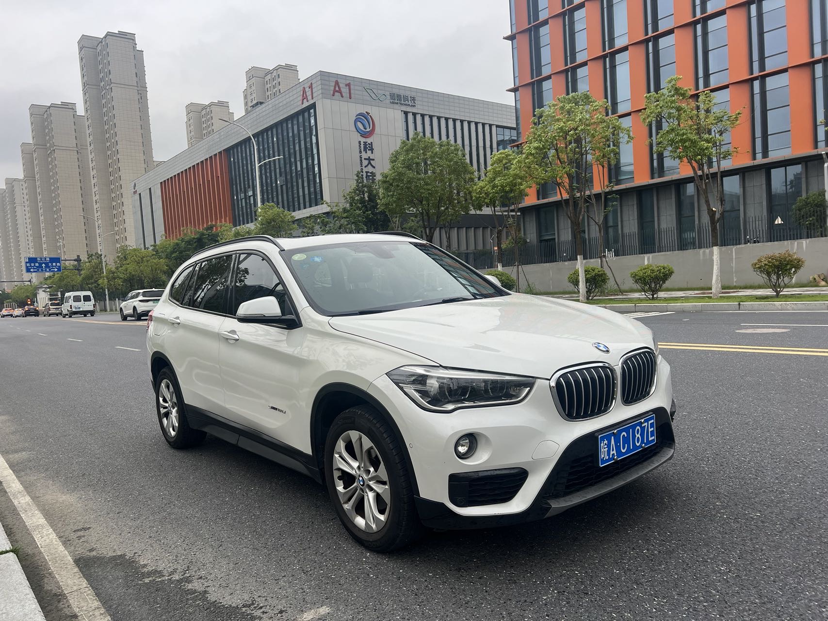 BMW X1 2016 car image 