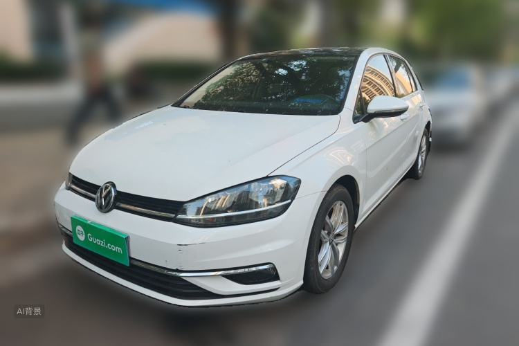 Volkswagen Golf 2019 car image #2