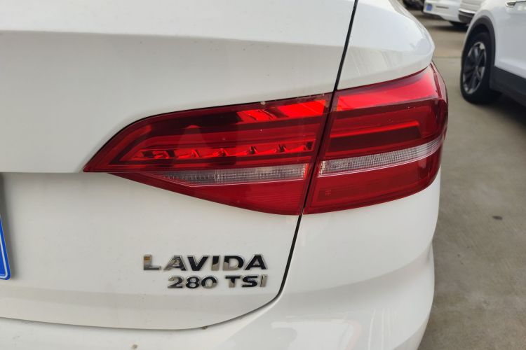 Volkswagen Lavida 2019 #8 Volkswagen Lavida 2019 car image #8