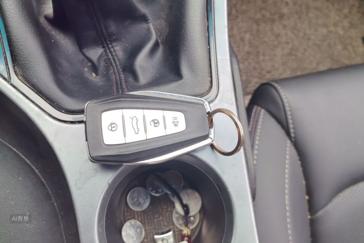 2019 car image #10