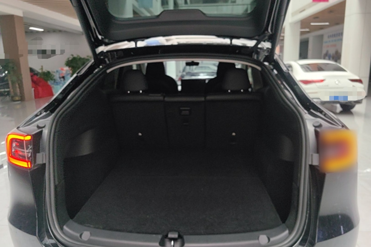 Tesla Model Y 2023 #19 Tesla Model Y 2023 car image #19
