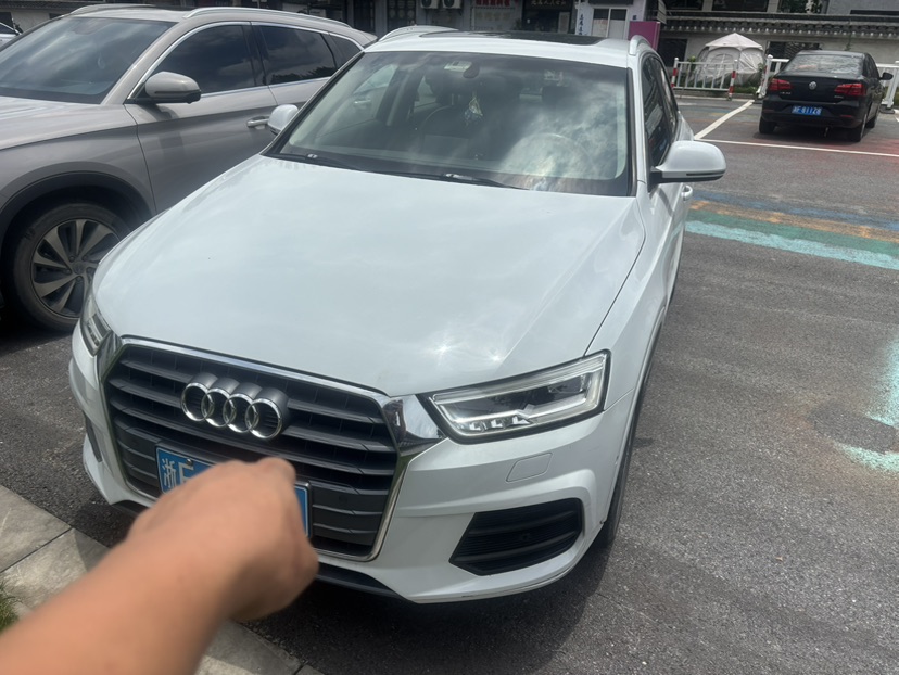 Audi Q3 2016 car image 