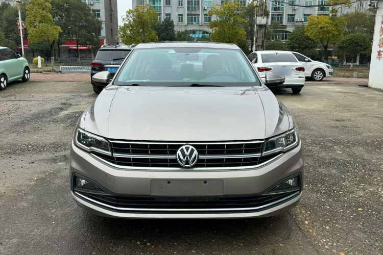 Volkswagen Bora 2019 image de voiture #3