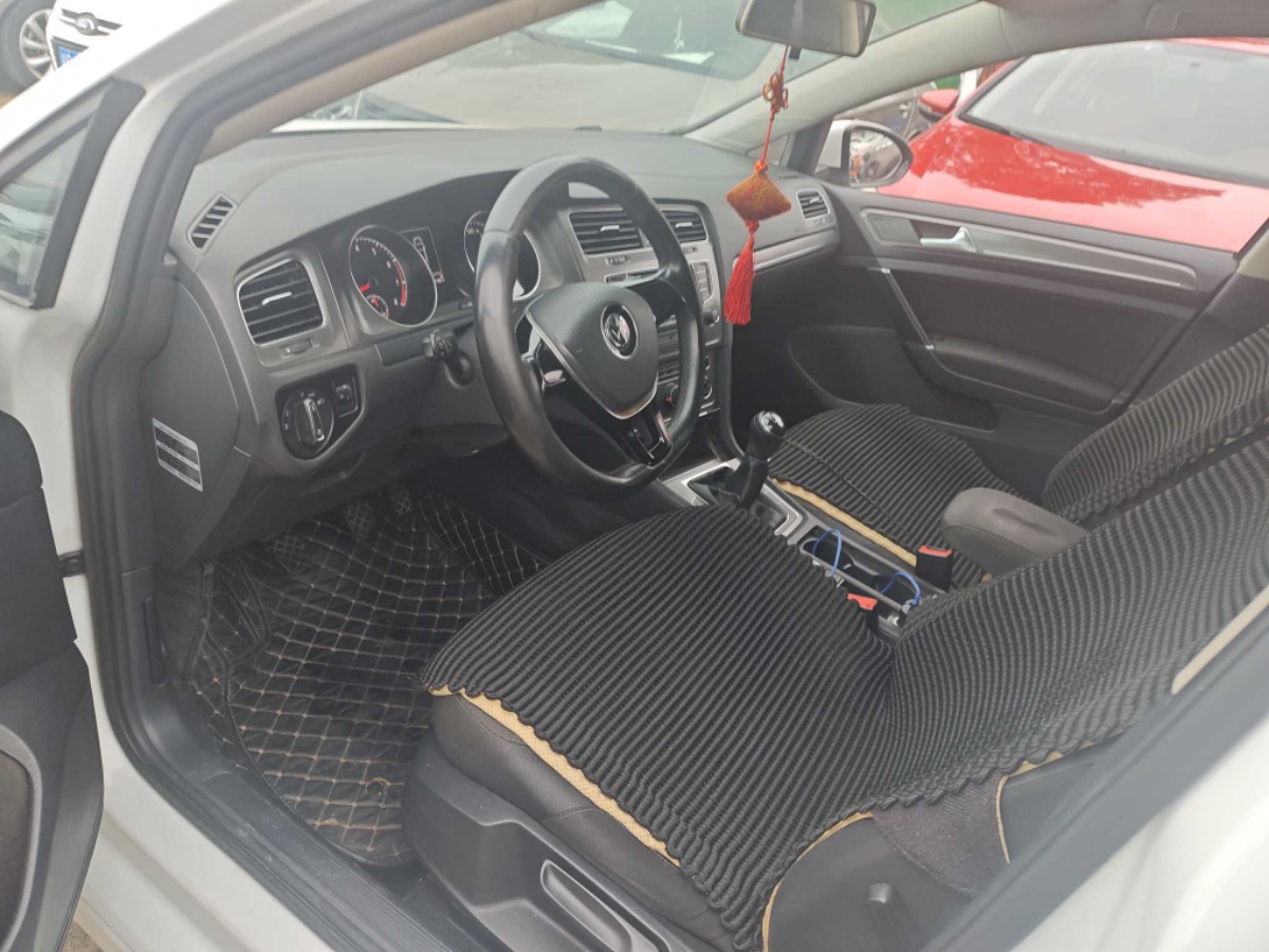 Volkswagen Golf 2014 car image #9